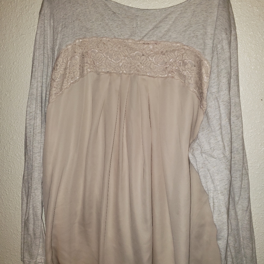 Shirt - Picture 3 of 4